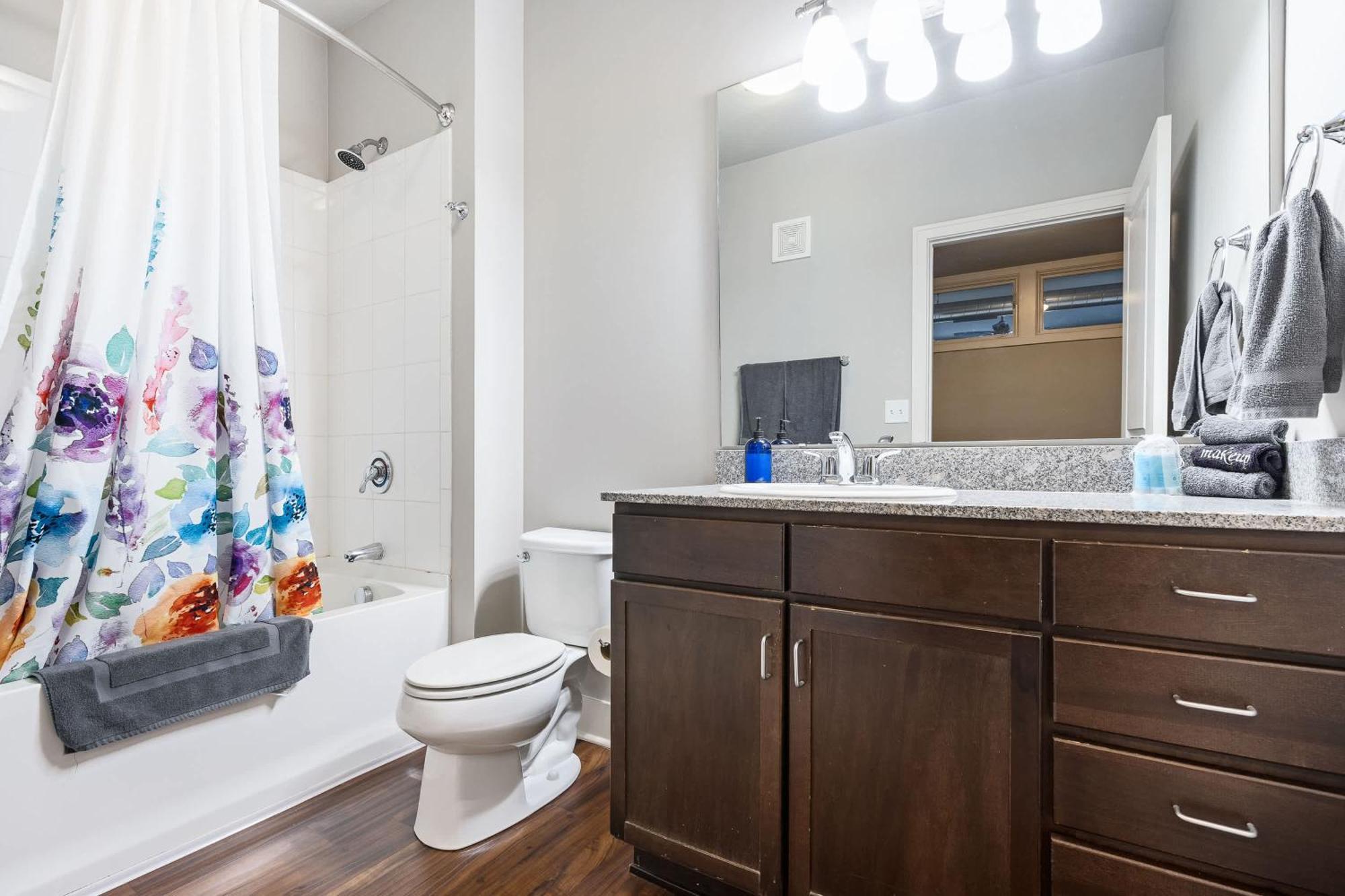 Free Parking Gym & Pool Downtown At Cityway Apartamento