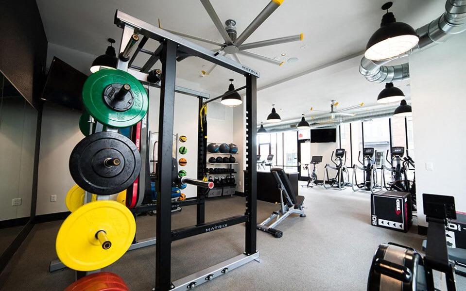 Free Parking Gym & Pool Downtown At Cityway Appartement *